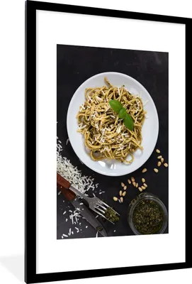 Produktbild von MuchoWow® MuchoWow® Gerahmtes Poster Italienische Nudeln mit Pesto und Käse 60x90 cm - Poster mit zchwarzem Bilderrahmen - Dekoration - Wandposter Wohnzimmer - Hochwertig