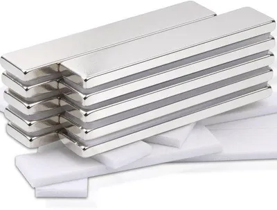 Produktbild von Satz von 10 starken rechteckigen Neodym-Bausteinen, 50 x 10 x 3 mm, selbstklebend, weiß, für Pinnboards, Küchen und Whiteboards