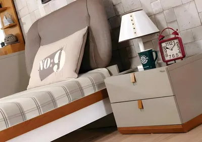 Image de Table de nuit grise en bois de style moderne