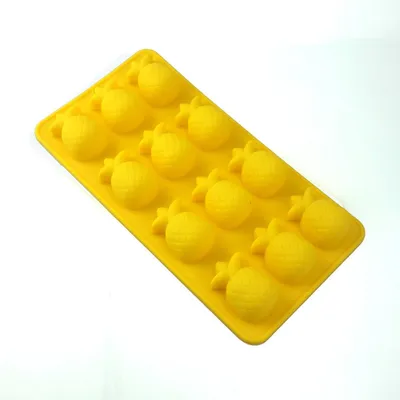 Immagine prodotto di Go Go Gadget – Stampo per cubetti di ghiaccio – Adatto per 12 cubetti – Stampo in silicone – Stampo per cioccolato – Stampo a forma di ananas – 1 pezzo – Giallo
