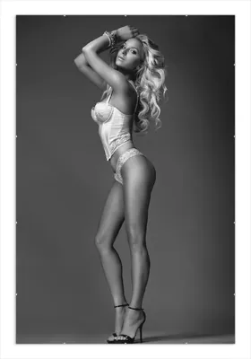 Produktbild von Wallario Wandbild Sexy Beine - Blondine mit langen Beinen in Unterwäsche, Größe: 61 x 91,5 cm, Poster mit rahmenlosen Bildhalter