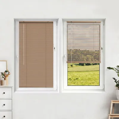 Produktbild von LightLess Prime Aluminium-Jalousie, 25 mm, verdunkelnd, 65 x 130 cm, peanutbutter-braun matt ohne Bohren, L-Lamellen, Sichtschutz & Hitzeschutz, robust, feuchtraumgeeignet, einfache Montage Victoria M.