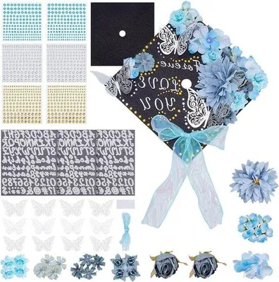 Produktbild von Schulabbotschaftsset - DIY blaue Hutdekorationen - Buchstaben/Ziffern-Schablonen - Schmetterlinge und Kunstblumen - Schulabschluss