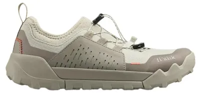 Imagen del producto de Zapatillas de montaña Fizik Terra Ergolace, color blanco, talla EU 43