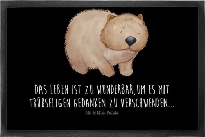 Produktbild von Mr. & Mrs. Panda Schmutzmatte Wombat 50 x 75 cm - Schwarz - Geschenk, Fussmatte, Schmutzfangmatte, Motivation, Bodenvorleger, Sauberlaufmatte, Türmatte, Spruch