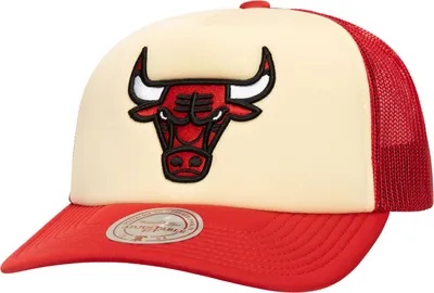 Produktbild von Mitchell & Ness NBA Vintage Block Trucker Cap Chicago Bulls cream/red
