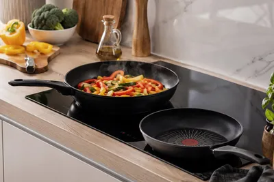 Produktbild von Traditionelle, Antihaftbeschichtete, Robuste Bratpfanne, 24 Cm, Für Gas- Und Induktionskochfelder, Kamille