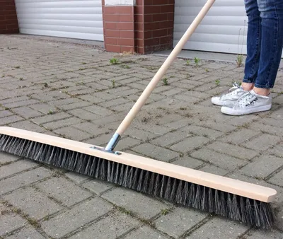 Produktbild von Straßenbesen 100cm breit Besen Saalbesen Kehrbesen mit Buchestiel 150cm Industriebesen Hallenbesen Großraumbesen