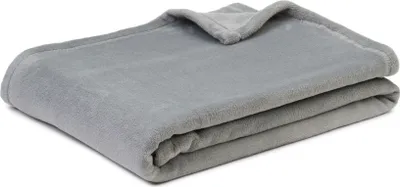 Produktbild von Gözze Premium Wohn- & Kuscheldecke Montana 150x200cm, Farbe:Silber
