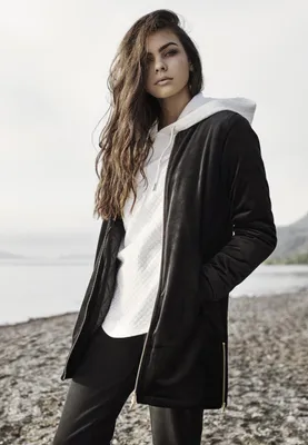 Produktbild von Urban Classics Ladies - LONG VELVET Jacke schwarz - XS