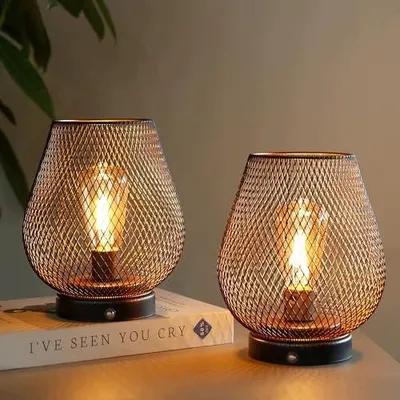 Zdjęcie produktu dla Lampka nocna bezprzewodowa metalowa dotykowa LED na baterie prezent