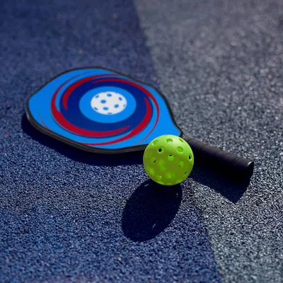Zdjęcie produktu dla Zestaw do Pickleballa 4 rakietki i 8 piłek - do parku, na plażę - rakietki dla dorosłych z drewnianą torbą, wielokolorowe