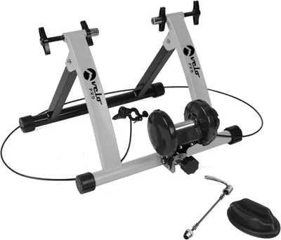Produktbild von Magnetischer Rollentrainer Velo Pro Silber mit Matte – Klappbarer Indoor-Fahrradtrainer mit 6 Widerstandsstufen, kompatibel mit 26”–28” und 700C – Ideal für Training zu Hause