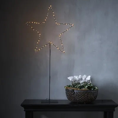 Zdjęcie produktu dla Szwedzka Dekoracja Gwiazda Stojąca LED MIRA 100 cm Czarna Metalowa Ciepłe Światło Dew Drop Nowoczesna Aranżacja Wnętrz Kabel 350 cm