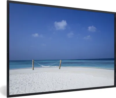 Produktbild von MuchoWow® Gerahmtes Poster Strand - Hängematte - Himmel 90x60 cm - Poster mit Schwarzem Bilderrahmen Wandposter Rahmen Foto Bilder - Fotorahmen - Foto-Plakat
