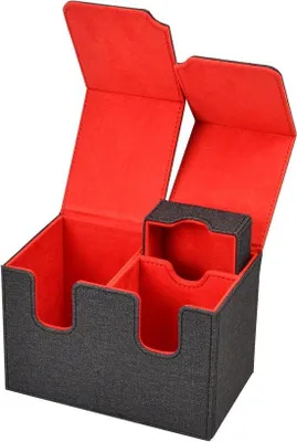 Produktbild von Kunstlederen Kartenbox mit Kubusfach und Magnetschloss - schwarz-rot - ideal für Sammelkarten und Spielkarten.