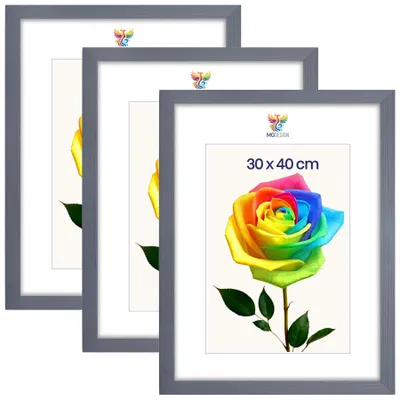 Produktbild von MG Design 3er Set Bilderrahmen 30 x 40 cm - Fotorahmen mit Grau Echtholzrahmen und bruchsicherem Acrylglas, Hoch & Quer zum Aufhängen, zum Aufstellen