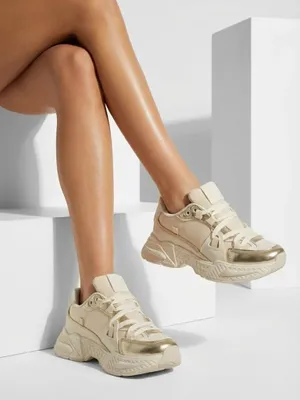 Zdjęcie produktu dla Sportowe sneakersy damskie na grubszej podeszwie Daro, rozmiar 40