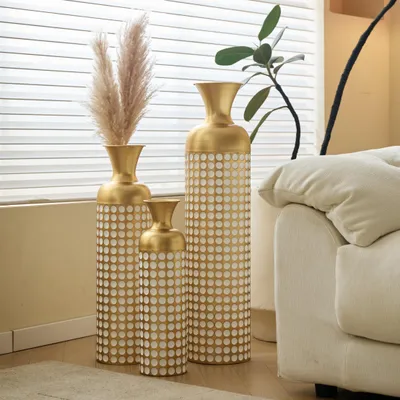 Produktbild von okwish 3-teiliges Metallvasen Standvasen-Set Blumenvase Dekovase,Hohe Übertöpfe für Pflanzen,mit weißen Punkten Vintage Deko für Zuhause,Goldton