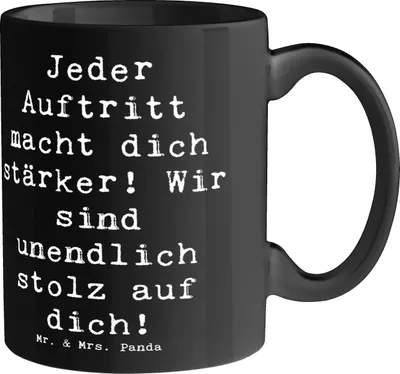 Produktbild von Mr. & Mrs. Panda Kaffeetasse Spruch Vokale musikalische Auftritte meistern - Schwarz - Geschenk, Mutmacher, Motivation Musik, Ermutigung, Henkeltasse, Tasse, Zuversicht