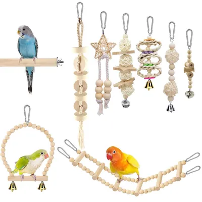 Productafbeelding van Set van 9 vogel speeltjes van hout, geschikt voor parkieten en papegaaien, inclusief een schommel en kauwspeelgoed