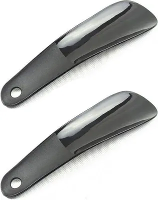 Immagine prodotto di Aiutelli per infilare le scarpe - 2 pezzi - Neri - Accessorio per infilare le scarpe - 16 cm - Aiutelli in plastica per infilare le scarpe - Facilitatore per indossare le scarpe - Accessorio per scarpe - CHPN