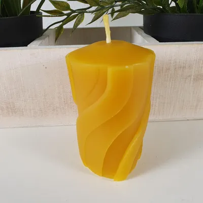 Zdjęcie produktu dla Świeca z wosku pszczelego Świeca walcowa Świeca falista 8 cm