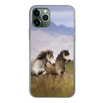 Produktbild von MuchoWow® Handyhülle Schutzhülle Hülle für iPhone 11 Pro Pferde - Gras - Berge Silikon Softcase Handy Hülle - Handy
