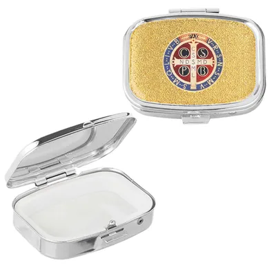 Produktbild von Silber Hostiendose 5,5x4cm – Benediktus Kreuz Rosenkranz Metalletui stilvoll
