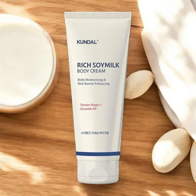 Immagine prodotto di KUNDAL Crema corpo nutriente al latte di soia e delicata vaniglia 150 ml