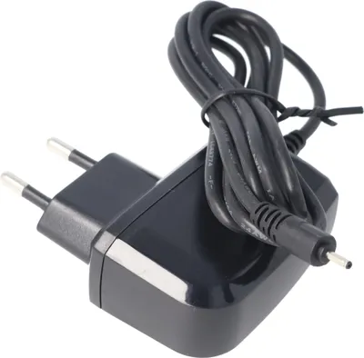 Produktbild von Reise-Ladegerät passend für Nokia 6070, 6101, 6111, 6136, Nokia AC-3, AC-4 (2,0mm Stecker)