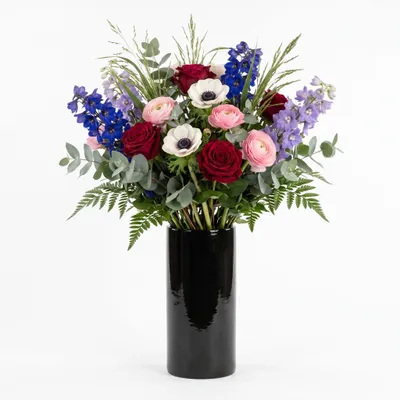 Productafbeelding van Zwarte, ronde keramische vaas, 20 cm hoog, glad en glanzend, diameter 10 cm. Een elegante decoratieve vaas voor de woonkamer, slaapkamer, eetkamer en het kantoor, geschikt voor het decoreren met snijbloemen en andere decoratieve arrangementen