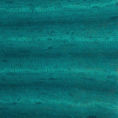 Produktbild von DROPS Fabel 918 Szmaragd Longprint Wolle: Weich, Strapazierfähig, Vielseitig