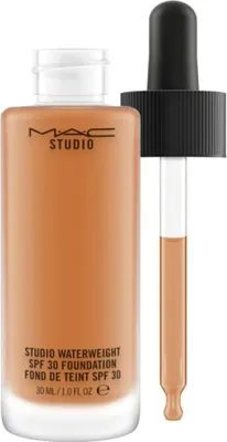 Produktbild von MAC Studio Waterweight Vitamin E Lang anhaltende flüssige Foundation
