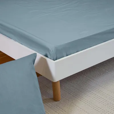 Productafbeelding van Omgoods - Effen Hoeslaken 160 x 200 cm - 100% Katoen perkal - Blauw