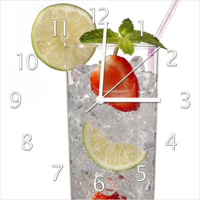 Produktbild von Wallario Design Wanduhr Glas Wasser mit Erdbeeren aus Echtglas, Größe 30 x 30 cm