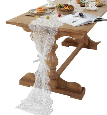 Productafbeelding van Hoogwaardige, rechthoekige tafelkleed. Wit. 300x37 cm. Polyester