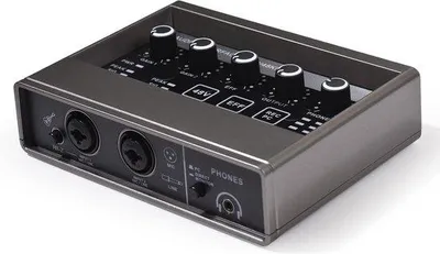 Productafbeelding van XLR-audio-interface voor opnamegebruik, met DSP-functionaliteit en 48V fantoomvoeding