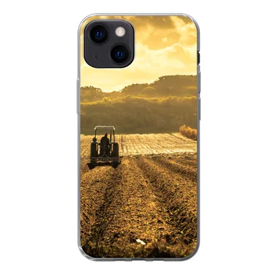 Produktbild von MuchoWow® Handyhülle Schutzhülle Hülle für iPhone 13 Traktor - Bauernhof - Berg Silikon Softcase Handy Hülle - Karteninhaber