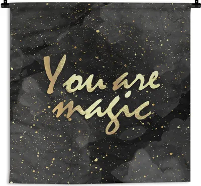 Produktbild von MuchoWow® Wandteppich Wandbehang Zitate - Magie - Gold - Schwarz 150x150 cm Tapisserie Dekoration Wandtuch - Wohnaccessoires - Modernes