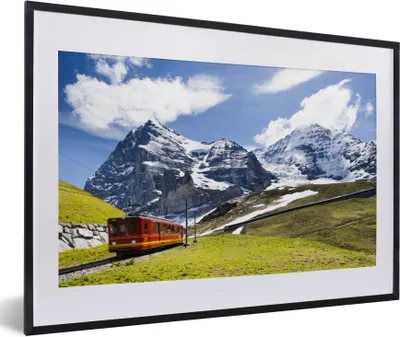 Produktbild von MuchoWow® Gerahmtes Poster Berg in einer Schweizer Landschaft 60x40 cm - Poster mit Schwarzem Bilderrahmen Wandposter Rahmen Foto Bilder - Schlafzimmer - Plakat in Rahmen - Drucken