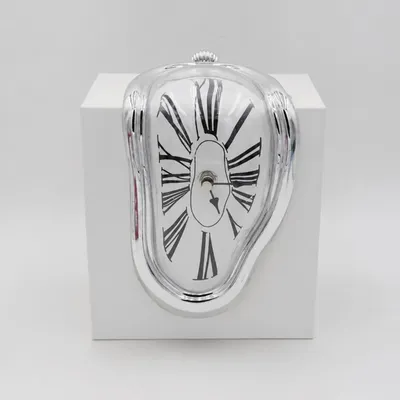 Imagen del producto de Reloj Salvador Dalí El Tiempo se Escapa 18x12x5 cm decoración de escritorio