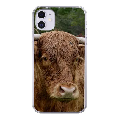 Produktbild von MuchoWow® Handyhülle Schutzhülle Hülle für iPhone 11 Schottische Highlander - Tiere - Gras Silikon Softcase Handy Hülle - Handytasche