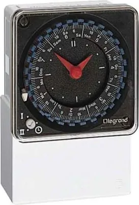 Image de Legrand Horloge analogique avec rés. de marche. MaxiRexQT/49754 049754