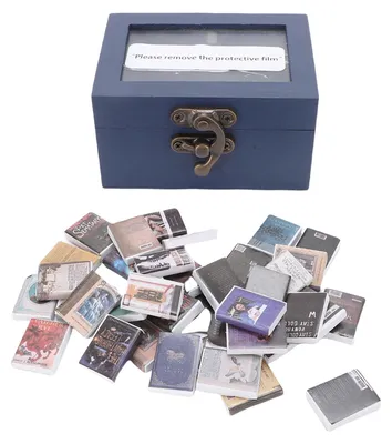 Obrázok produktu pre Miniatúrna knižnica s 40 miniatúrnymi knihami. Prenosná, dekoratívna miniatúrna knižnica, organizér na drobnosti, vhodná do domácnosti alebo kancelárie. Farba: tmavomodrá