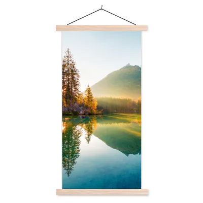 Produktbild von MuchoWow® Textilposter See - Wald - Berge - Natur - Sonne - Landschaft 40x80 cm mit holzfarbenen Rahmen - Wohnzimmer