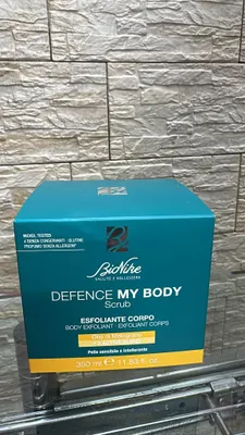 Produktbild von BioNike - Defence My Body Peeling mit Süßmandelöl und Granatapfelöl, 350 ml