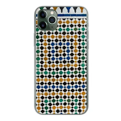 Produktbild von MuchoWow® Handyhülle Schutzhülle Hülle für iPhone 11 Pro Max Ein marokkanisches Mosaik, das wie eine Art Labyrinth aussieht Silikon Softcase Handy Hülle - Schutz