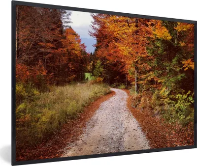 Produktbild von MuchoWow® Gerahmtes Poster Herbst - Herbstblätter - Weg - Wald 90x60 cm - Poster mit Schwarzem Bilderrahmen Wandposter Rahmen Foto Bilder - Fotorahmen - Foto-Plakat