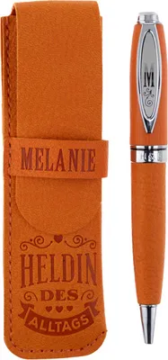 Produktbild von History & Heraldry Bamboo Persönlicher und individueller Kuli Kugelschreiber Stift mit Namen und Spruch Personalisiertes Etui Monogramm-Design persönliches Geschenk (Kuli Melanie )